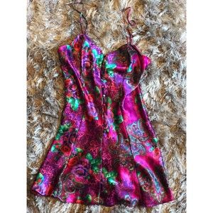 VS | Vintage Jewel Tone Paisley Chemise